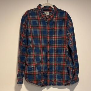 L.L. Bean Men's Plaid Button-Down Flannel Shirt in Navy and Red